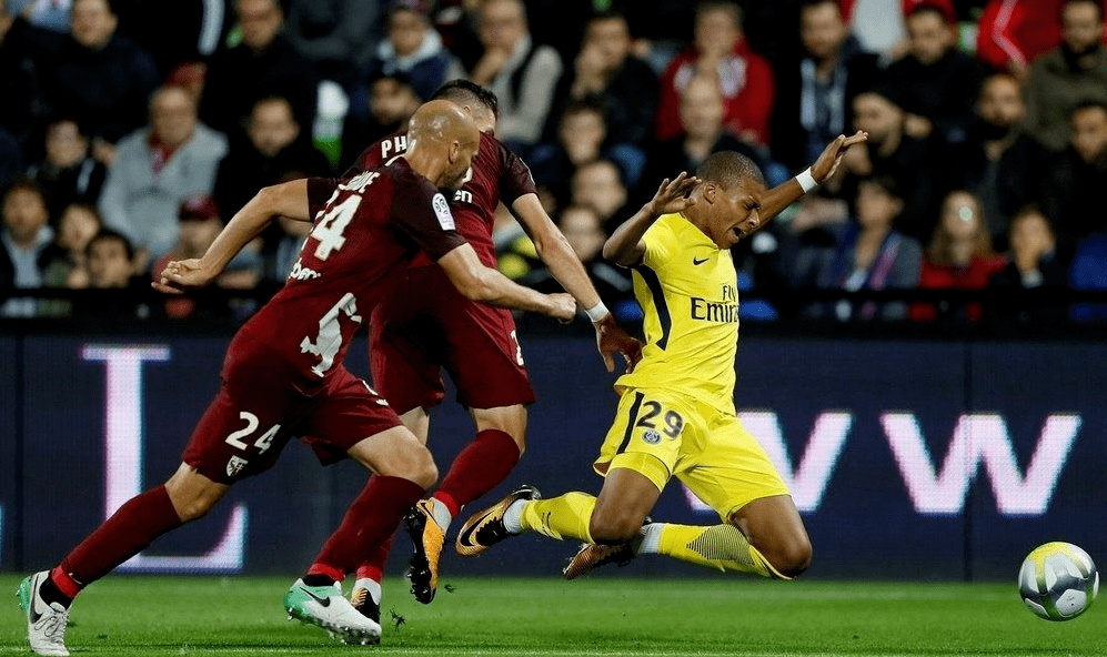 包含赛地聚焦:欧联赛前热度飙升,摩纳哥复出首秀,信心回归,数据趋势出现新变化的词条