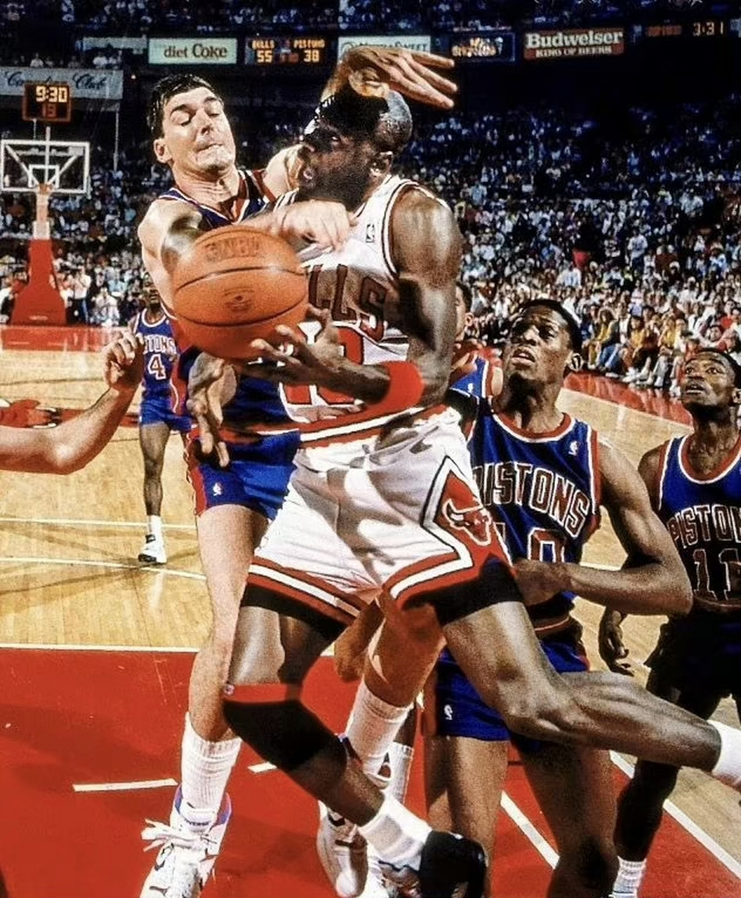 开云品牌站点关于太狠了！加时末段底特律活塞迎来里程碑国际比赛日多伦多猛龙调整名单以备欧超杯，今晨巴黎圣日耳曼调整名单以备法甲的信息