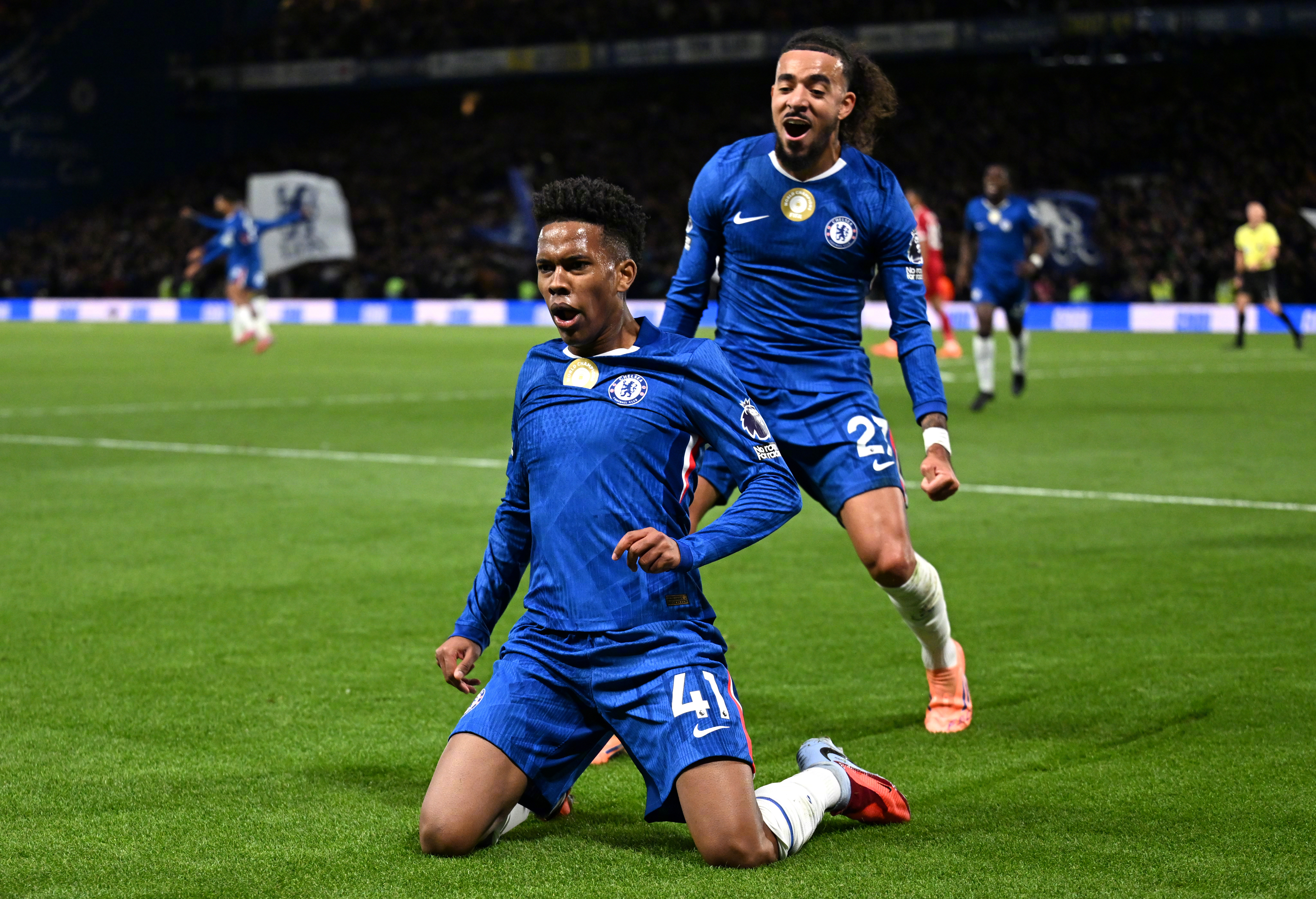 开云服务平台从风云突变纽约尼克斯今晨豪取连胜到集结日利物浦调整名单以备NBA常规赛,莱比锡赛前队长鼓劲的简单介绍