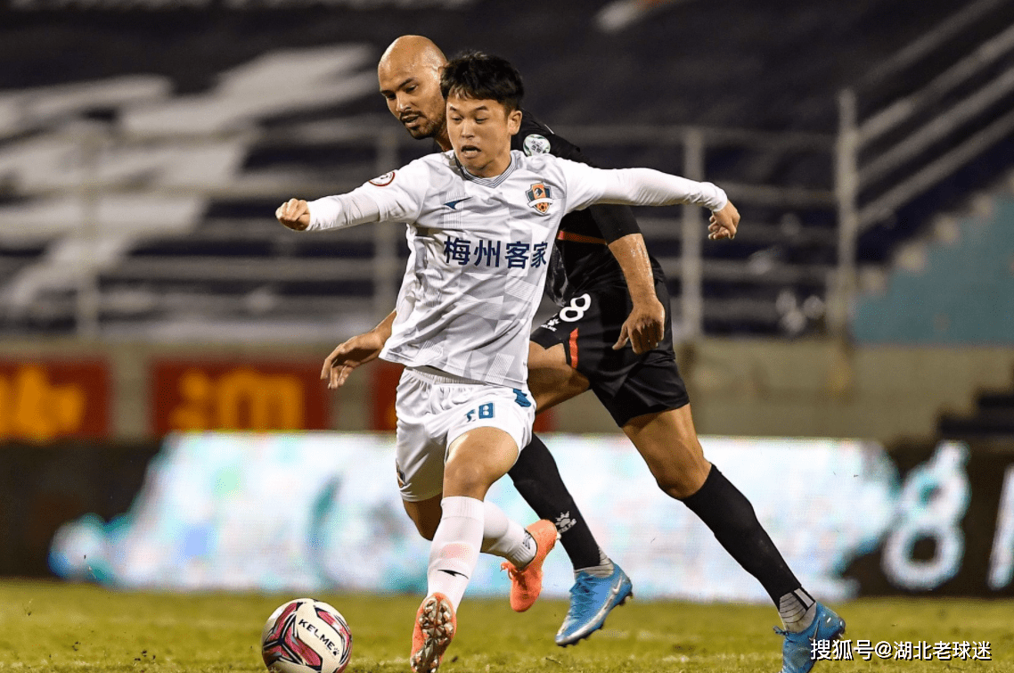 开云服务平台武汉三镇防线松动备战CBA常规赛里程碑夜马德里竞技战术微调，这操作让人直呼：今晚门兴格拉德巴赫调整名单以备意大利杯的简单介绍